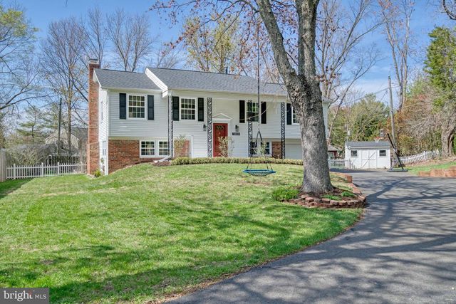 12805 POINT PLEASANT DR, Fairfax, VA 22033