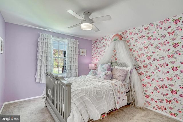 12805 POINT PLEASANT DR, Fairfax, VA 22033