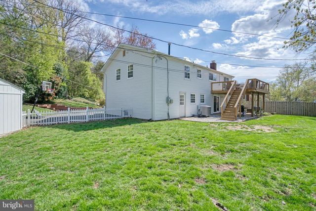 12805 POINT PLEASANT DR, Fairfax, VA 22033
