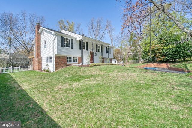 12805 POINT PLEASANT DR, Fairfax, VA 22033