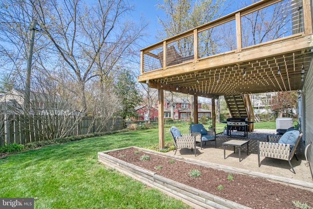 12805 POINT PLEASANT DR, Fairfax, VA 22033