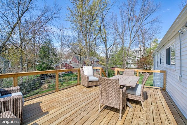 12805 POINT PLEASANT DR, Fairfax, VA 22033