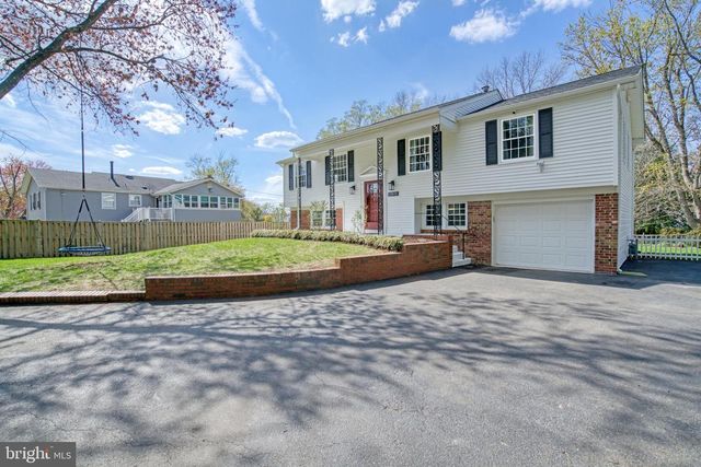 12805 POINT PLEASANT DR, Fairfax, VA 22033