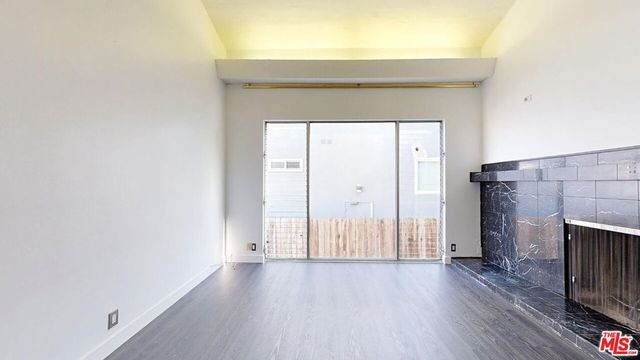 14335 Huston Street 113, Sherman Oaks, CA 91423