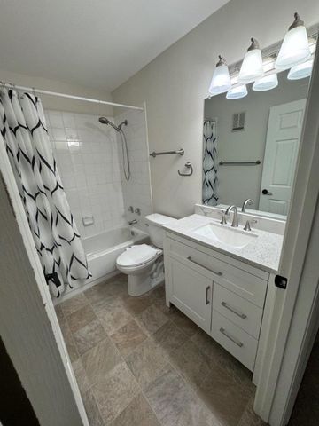 1965 Westminster Circle 3-4, Vero Beach, FL 32966