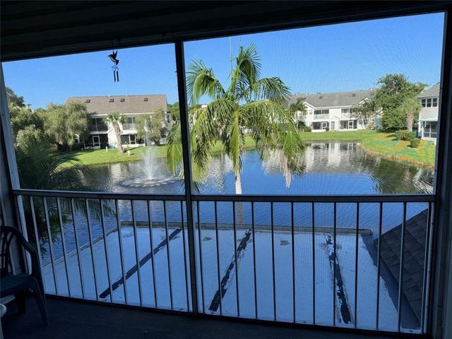 1965 Westminster Circle 3-4, Vero Beach, FL 32966