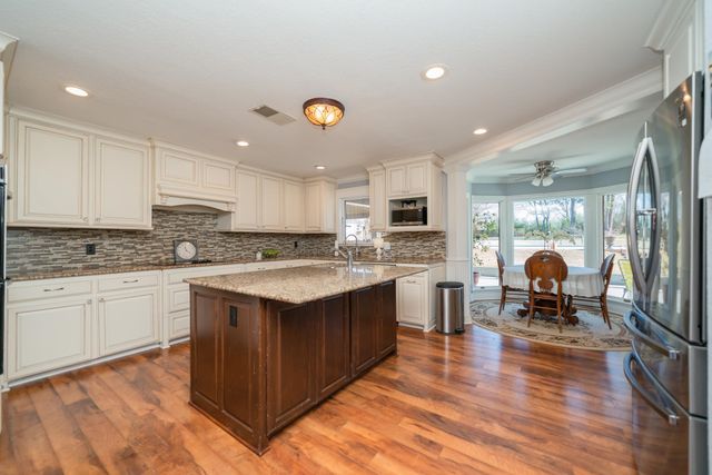 2285 Lansing Switch Rd, Longview, TX 75602