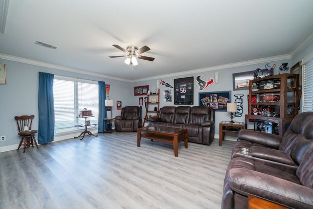 2285 Lansing Switch Rd, Longview, TX 75602