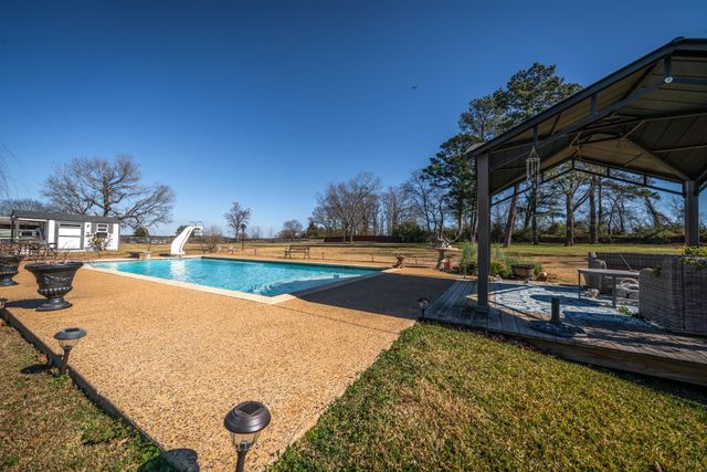 2285 Lansing Switch Rd, Longview, TX 75602