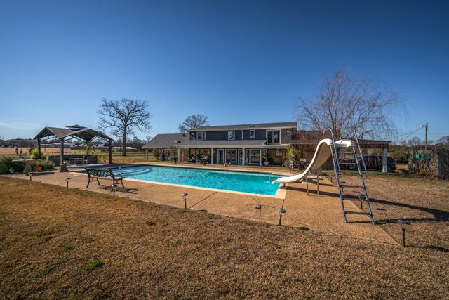 2285 Lansing Switch Rd, Longview, TX 75602