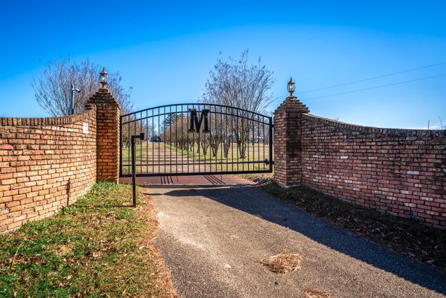 2285 Lansing Switch Rd, Longview, TX 75602