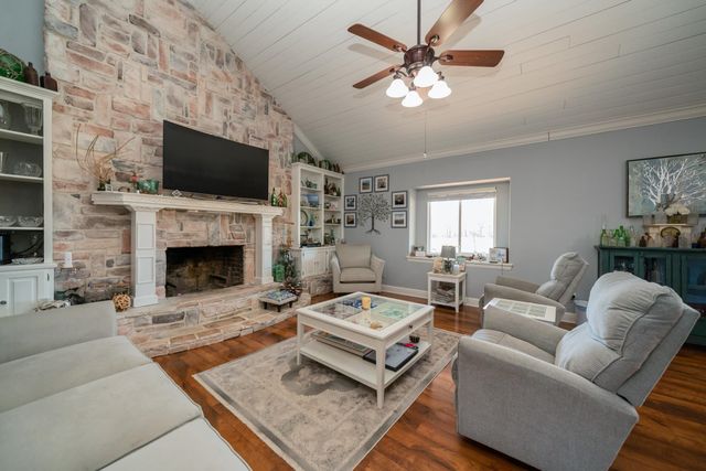 2285 Lansing Switch Rd, Longview, TX 75602