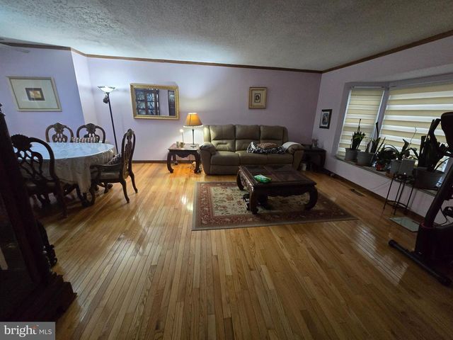 9 DUNMOOR CT S, Hamilton, NJ 08690