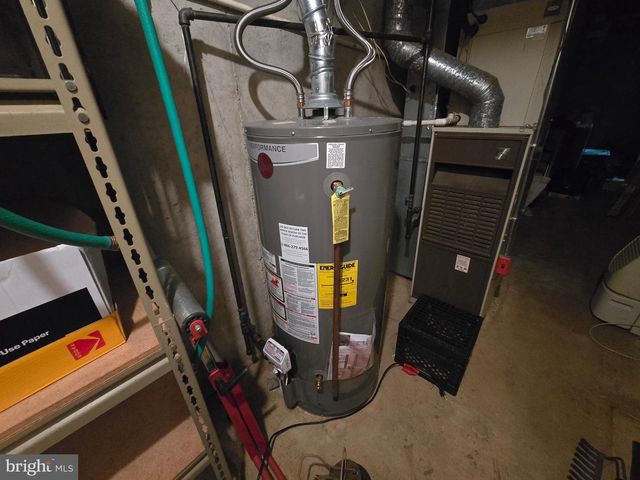 9 DUNMOOR CT S, Hamilton, NJ 08690