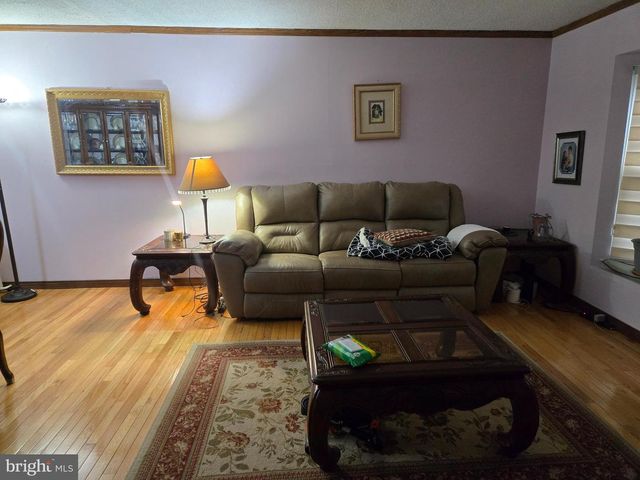 9 DUNMOOR CT S, Hamilton, NJ 08690