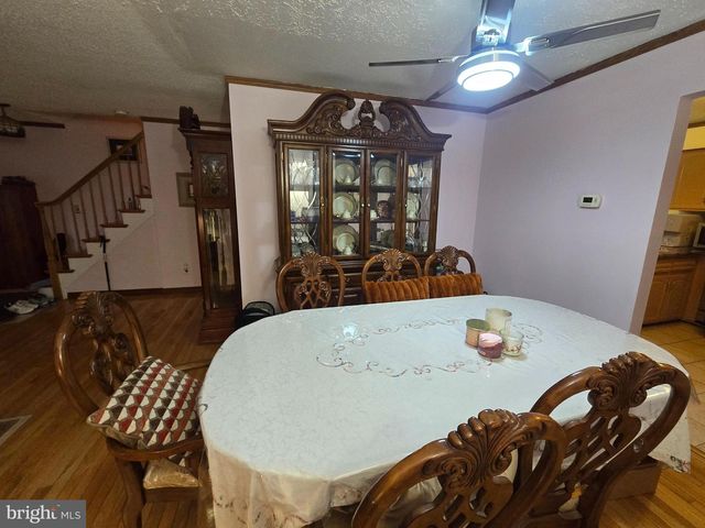 9 DUNMOOR CT S, Hamilton, NJ 08690