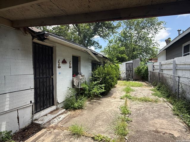 4438 BUENA VISTA ST, San Antonio, TX 78237