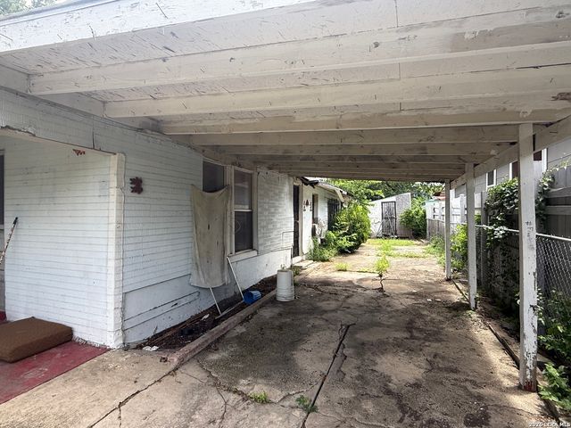 4438 BUENA VISTA ST, San Antonio, TX 78237