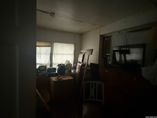 4438 BUENA VISTA ST, San Antonio, TX 78237