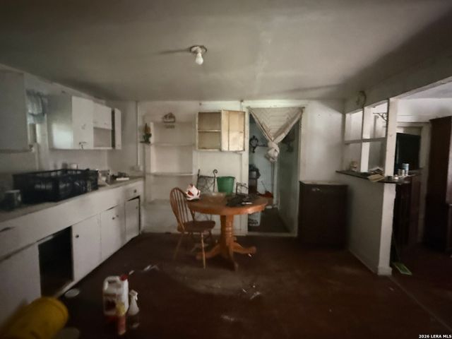 4438 BUENA VISTA ST, San Antonio, TX 78237