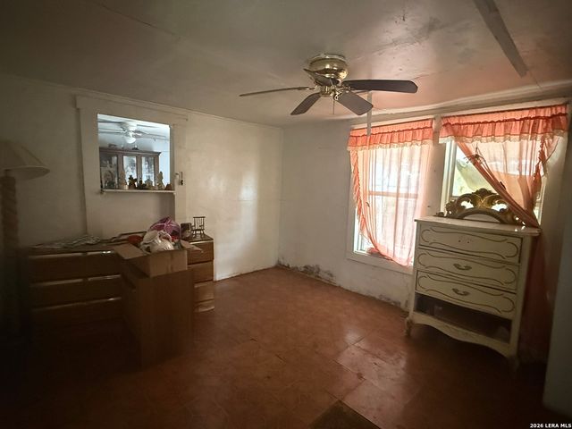 4438 BUENA VISTA ST, San Antonio, TX 78237