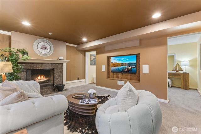 15912 174th Avenue NE, Woodinville, WA 98072