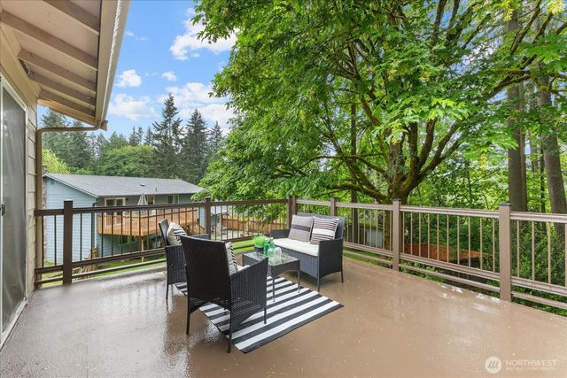 15912 174th Avenue NE, Woodinville, WA 98072
