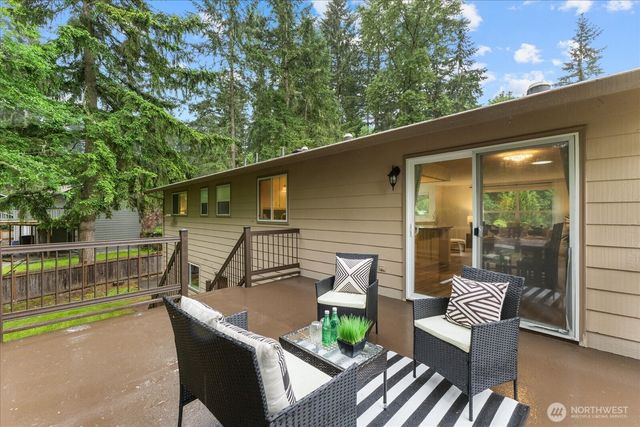 15912 174th Avenue NE, Woodinville, WA 98072