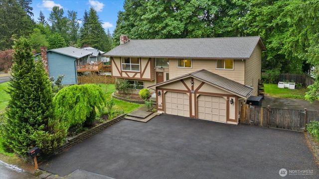 15912 174th Avenue NE, Woodinville, WA 98072
