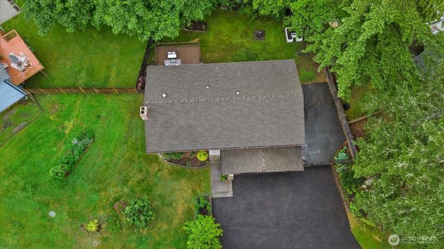 15912 174th Avenue NE, Woodinville, WA 98072
