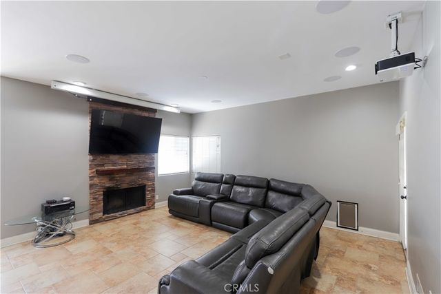 4826 Faculty Avenue, Long Beach, CA 90808