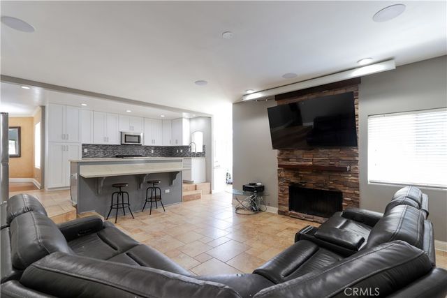 4826 Faculty Avenue, Long Beach, CA 90808