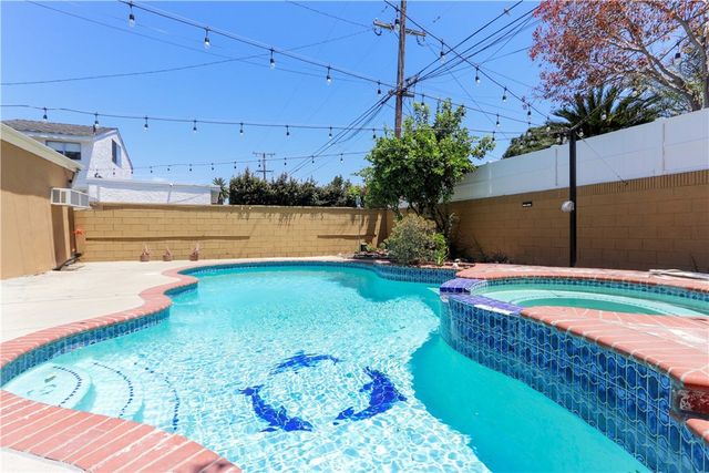 4826 Faculty Avenue, Long Beach, CA 90808