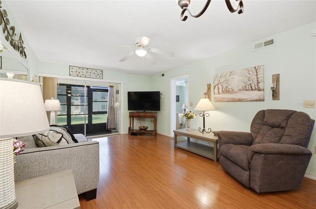900 AVENUE Z SE A1, Winter Haven, FL 33880