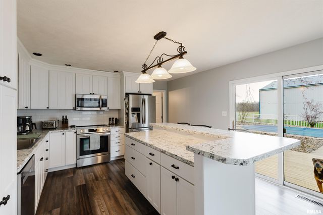 2901 Delora Lane, Herrin, IL 62948