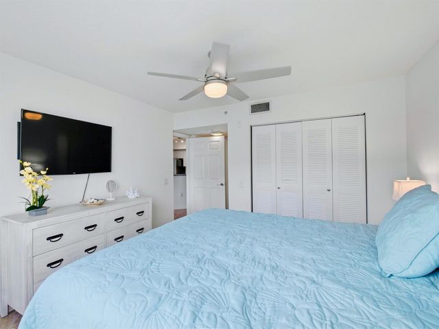 316 Villa Circle, Boynton Beach, FL 33435