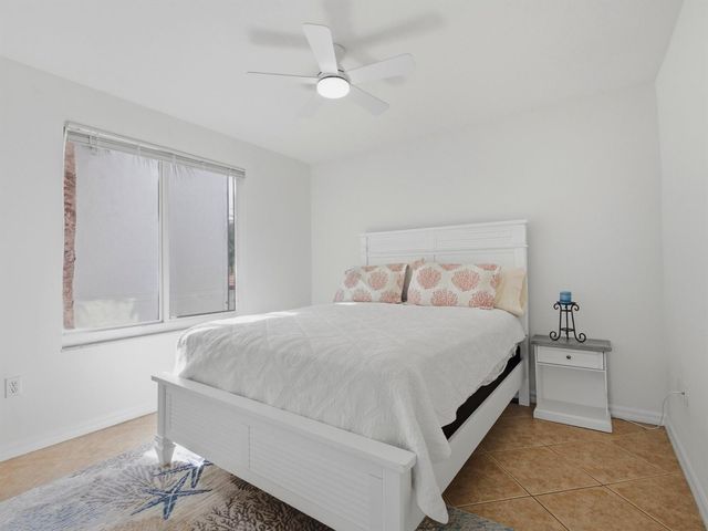 316 Villa Circle, Boynton Beach, FL 33435