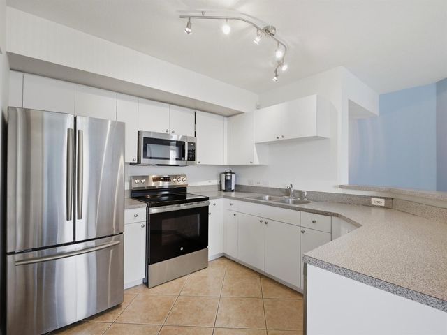 316 Villa Circle, Boynton Beach, FL 33435