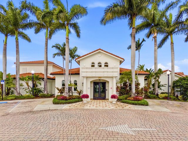 316 Villa Circle, Boynton Beach, FL 33435