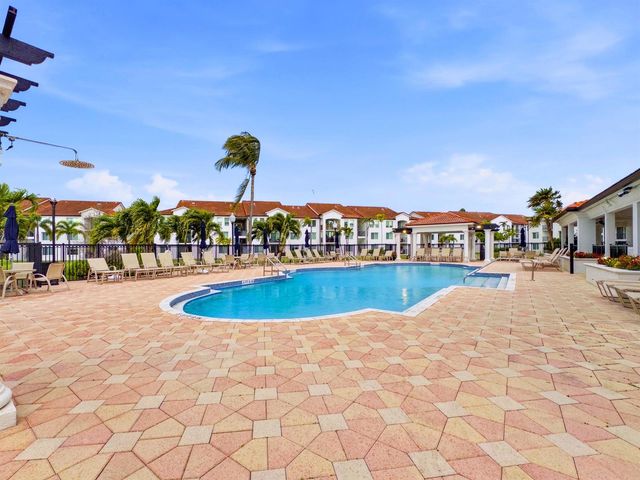 316 Villa Circle, Boynton Beach, FL 33435
