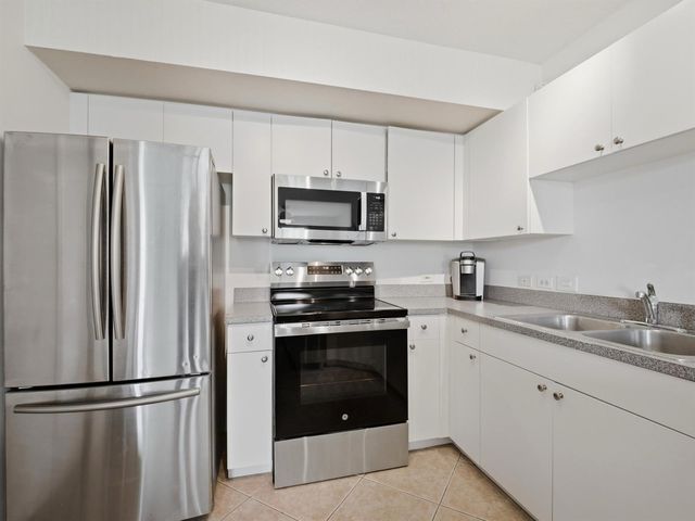 316 Villa Circle, Boynton Beach, FL 33435