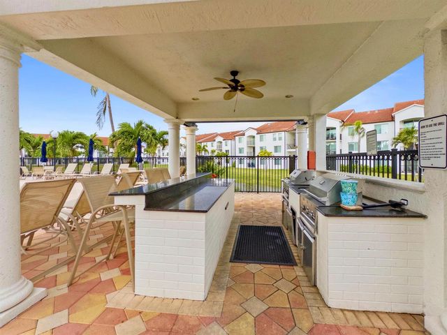 316 Villa Circle, Boynton Beach, FL 33435