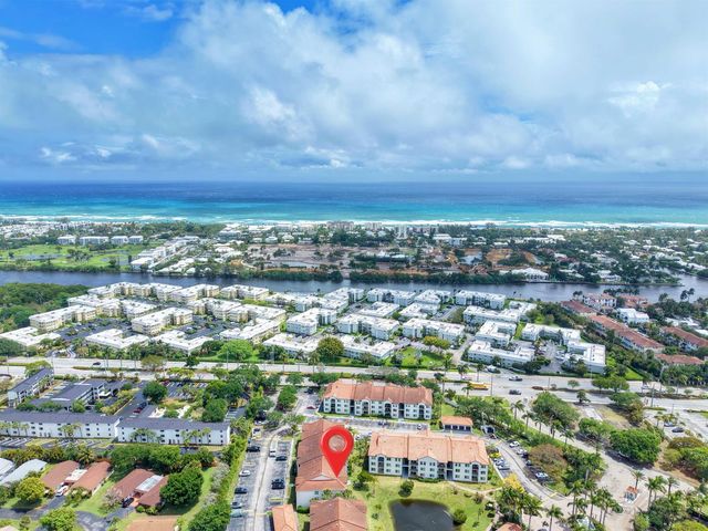 316 Villa Circle, Boynton Beach, FL 33435