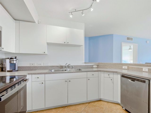 316 Villa Circle, Boynton Beach, FL 33435