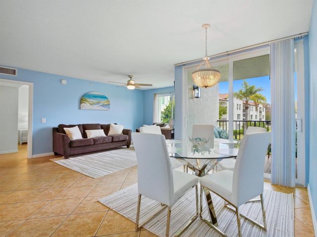 316 Villa Circle, Boynton Beach, FL 33435
