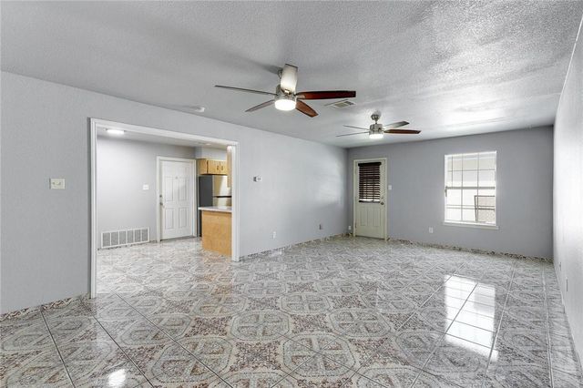 6402 Santos ST, Austin, TX 78741