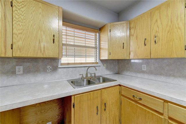 6402 Santos ST, Austin, TX 78741