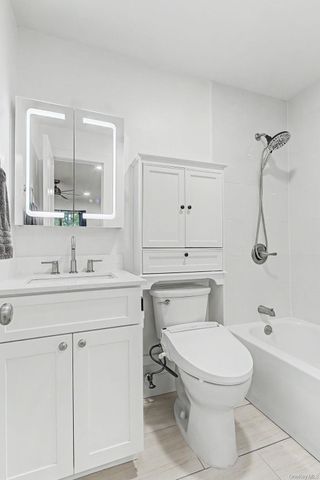 962 Sierra Vista Lane, Valley Cottage, NY 10989