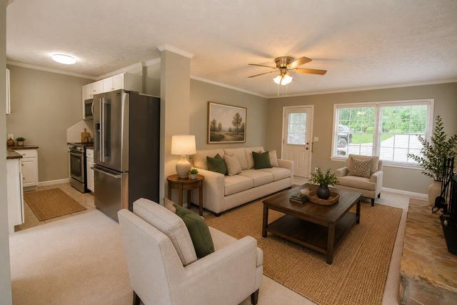 1671 West Pine Lake Drive, West Point, GA 31833