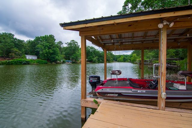 1671 West Pine Lake Drive, West Point, GA 31833